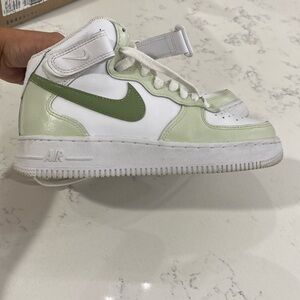 like new nike hand painted high tops!